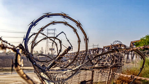 LA Tracks - River - Fence